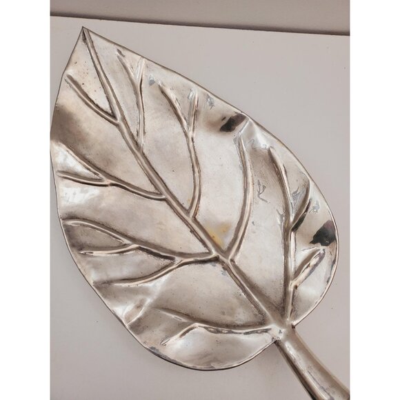 Solid Brass Leaf Tray / Extra Large and Heavy Solid Brass Leaf Shaped Tabletop - Picture 2 of 10